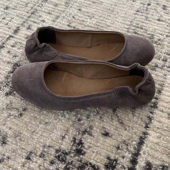 EMU Australia suede flats size 7 - Picture 1 of 6